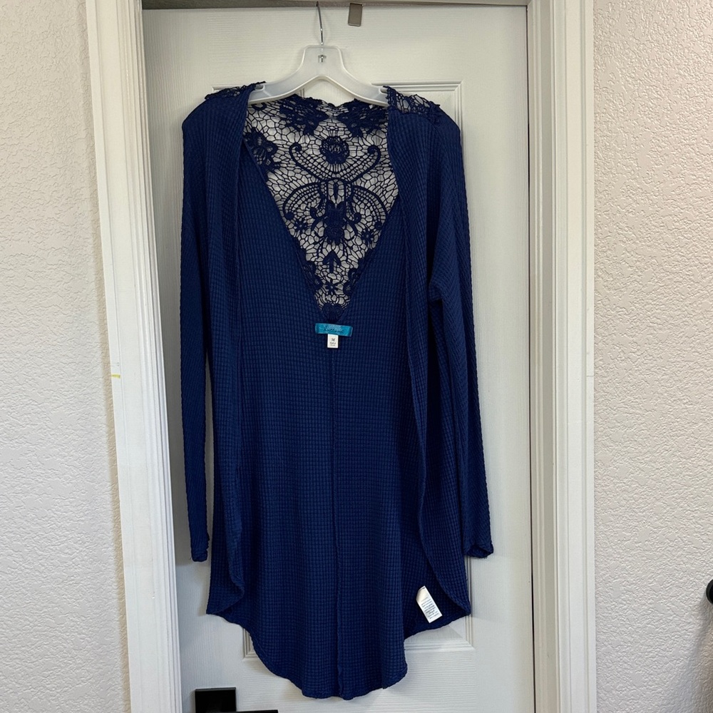 Elegant Blue Lace Cardigan
